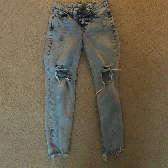 light wash old navy jeans!! - Picture 1 of 3